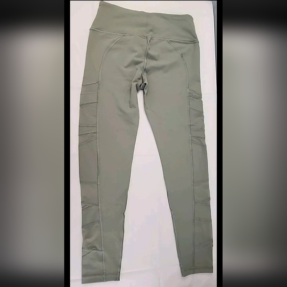 Victoria's Secret Sport Olive Sage Leggings Tight Mesh Leg Size M Rare Item 2017 - Picture 2 of 5